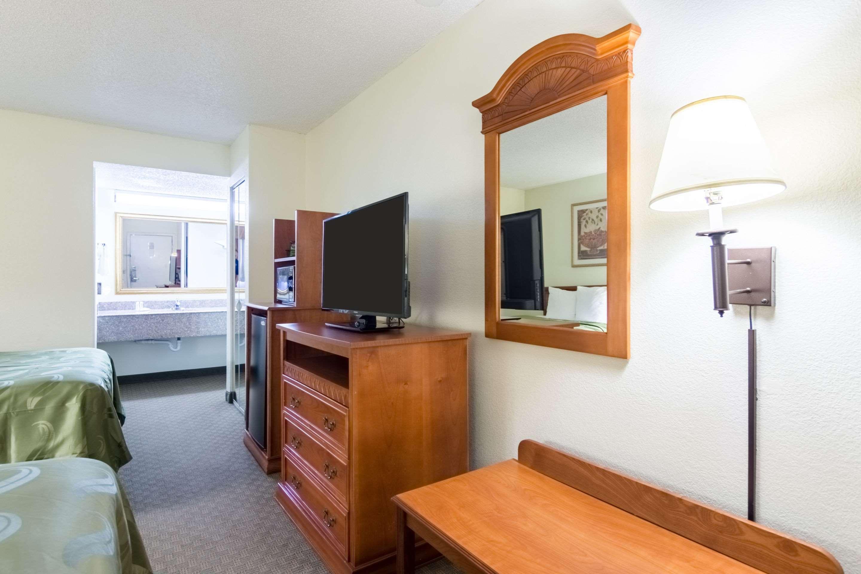 Quality Inn & Suites Of Alma - Northeast From Fort Smith Bagian luar foto