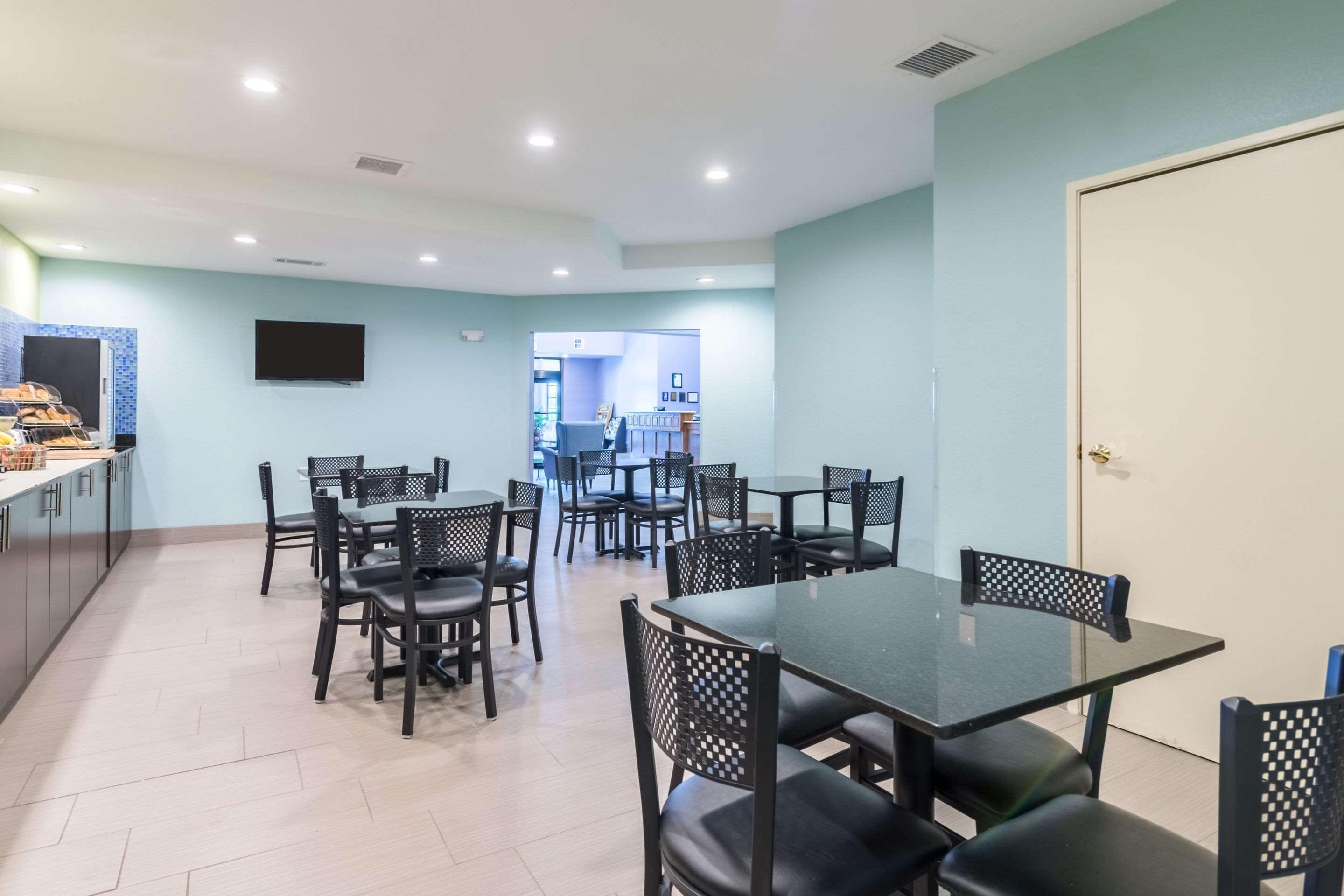 Quality Inn & Suites Of Alma - Northeast From Fort Smith Bagian luar foto
