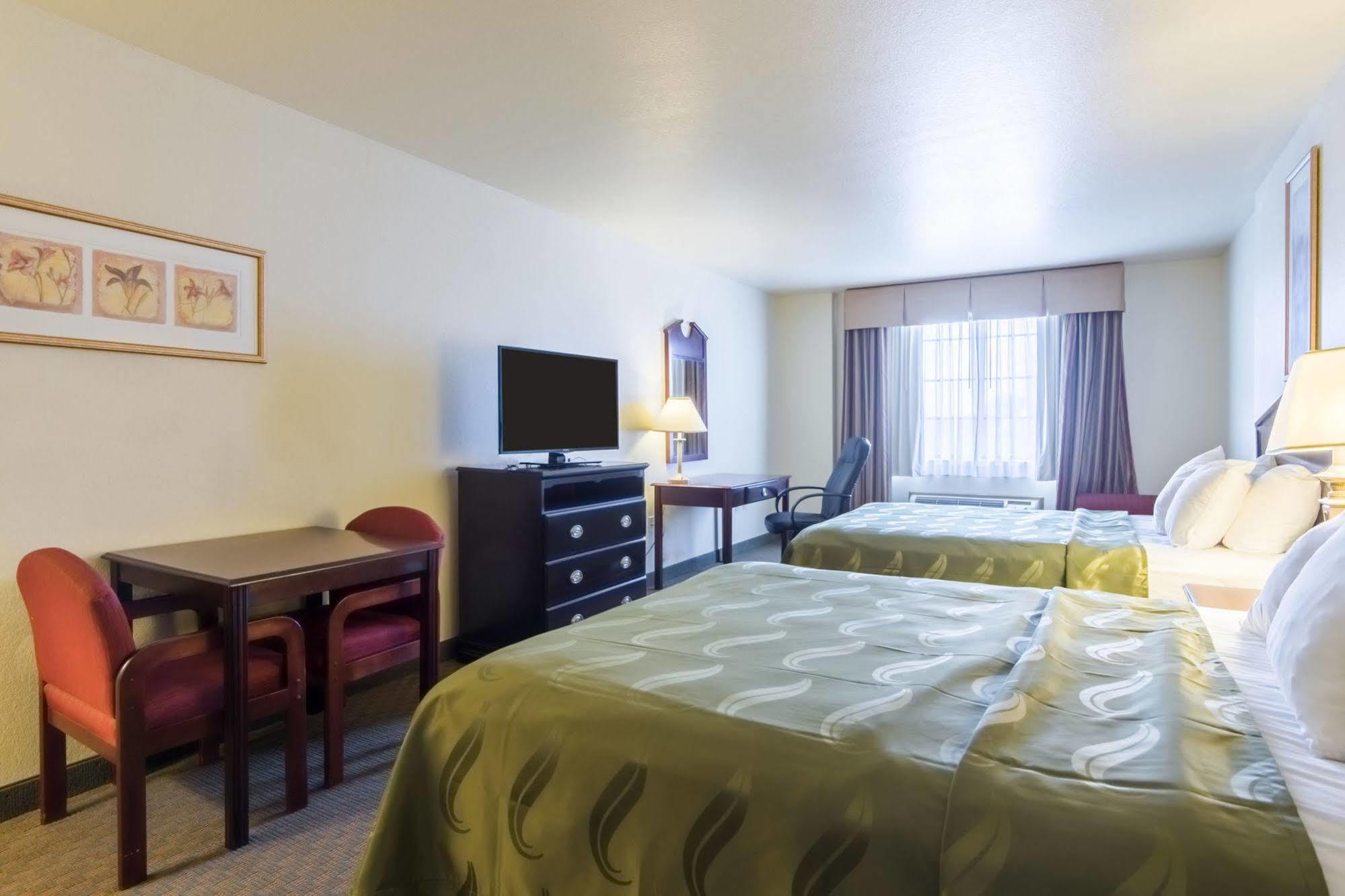Quality Inn & Suites Of Alma - Northeast From Fort Smith Bagian luar foto