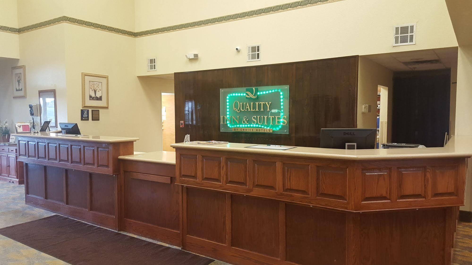 Quality Inn & Suites Of Alma - Northeast From Fort Smith Bagian luar foto